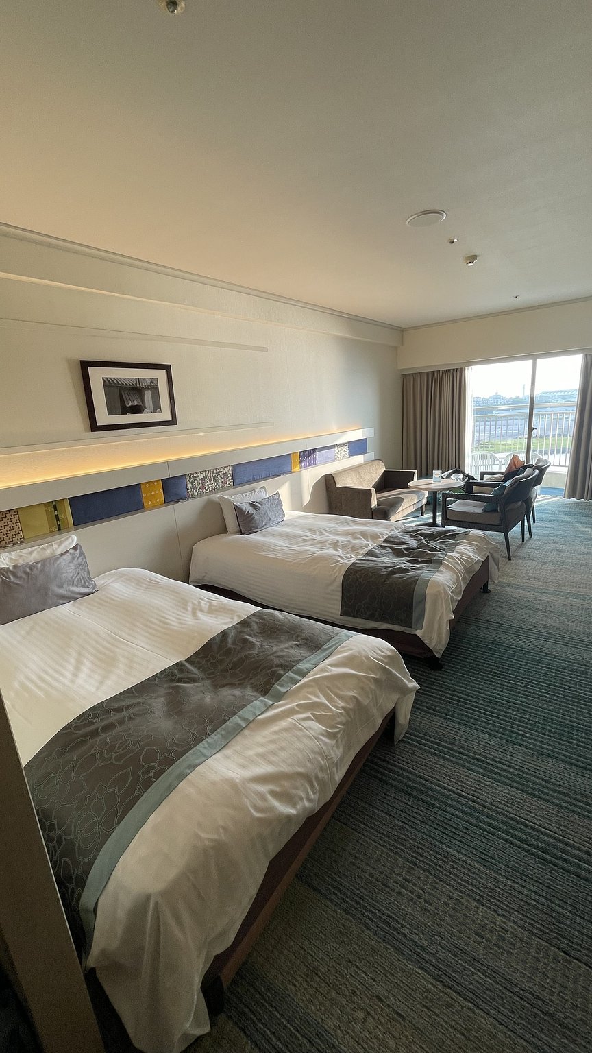 Onsen and Pool! A Hotel That’s Good Even Without a Rental Car