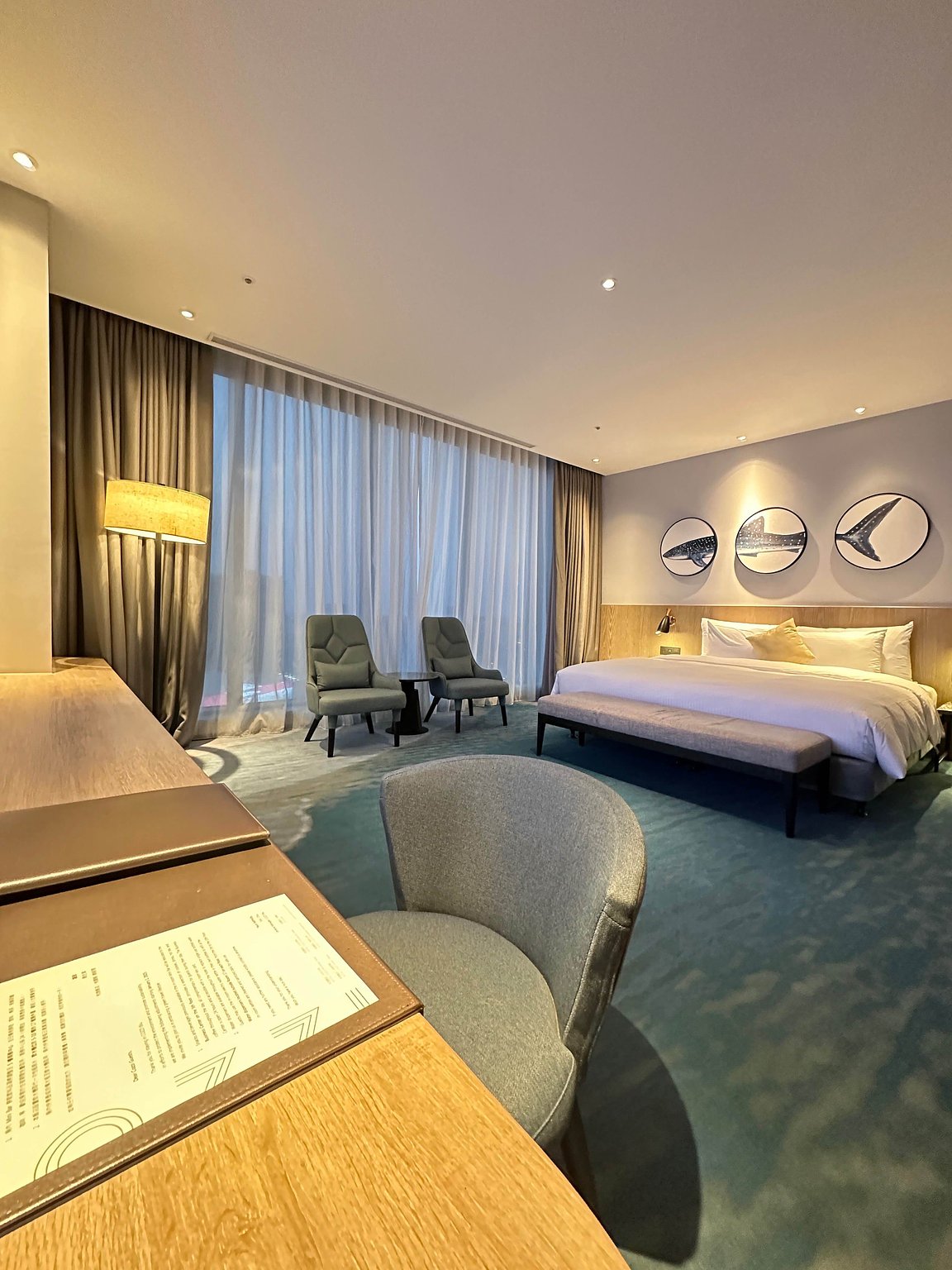 A Beautiful and Spacious Room - A Hotel Where I Want to Stay Every Time