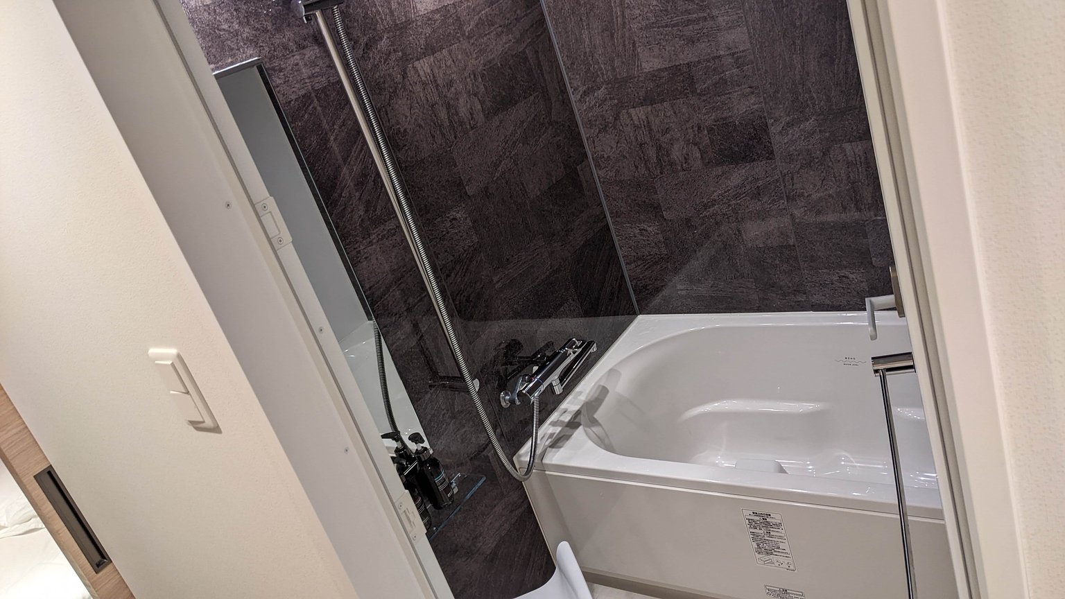 附近有很多吸引人的餐廳！