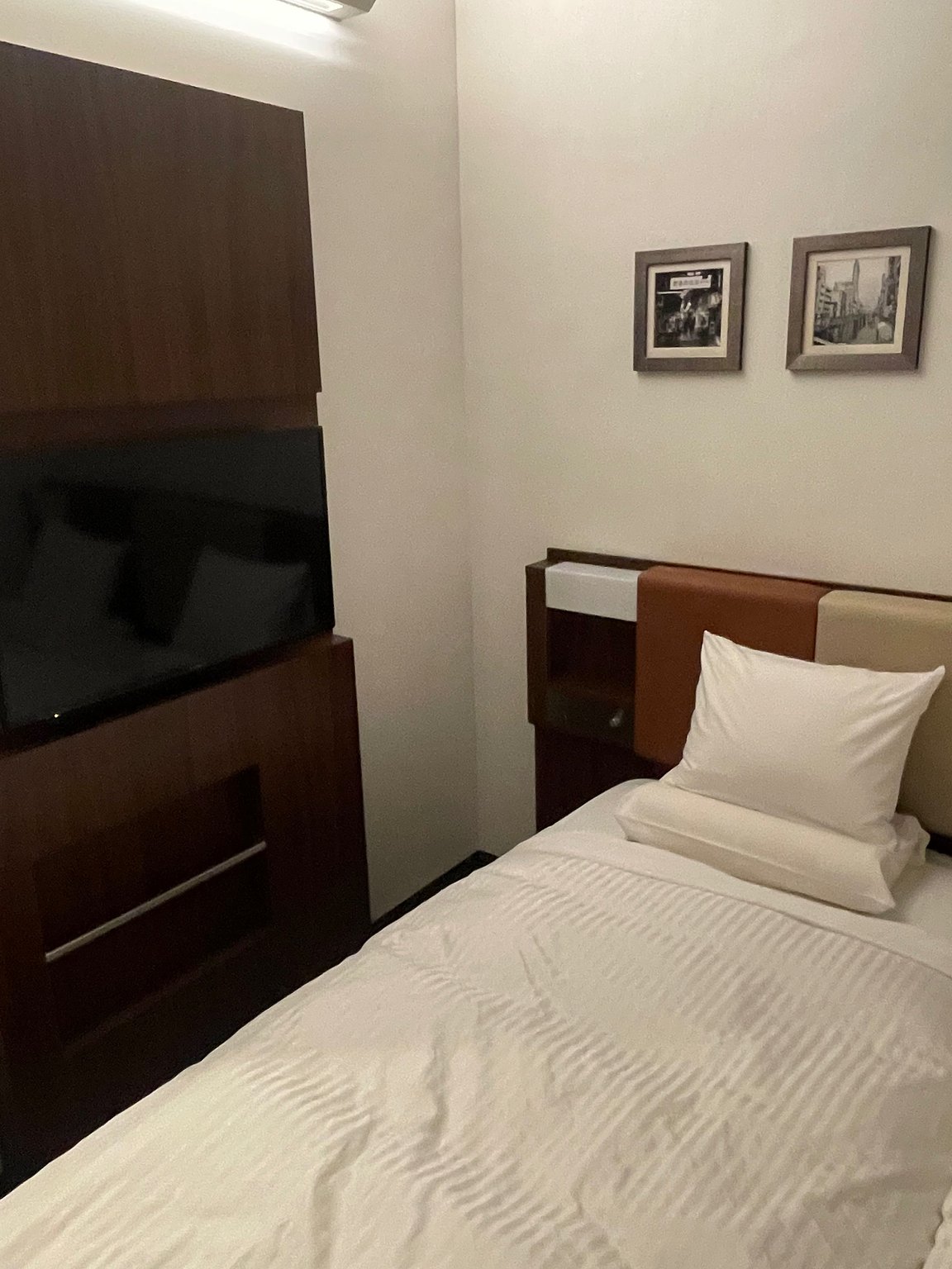 A Bit Flawed but Close to the Airport! Few Coins Needed! Reliable MyStays