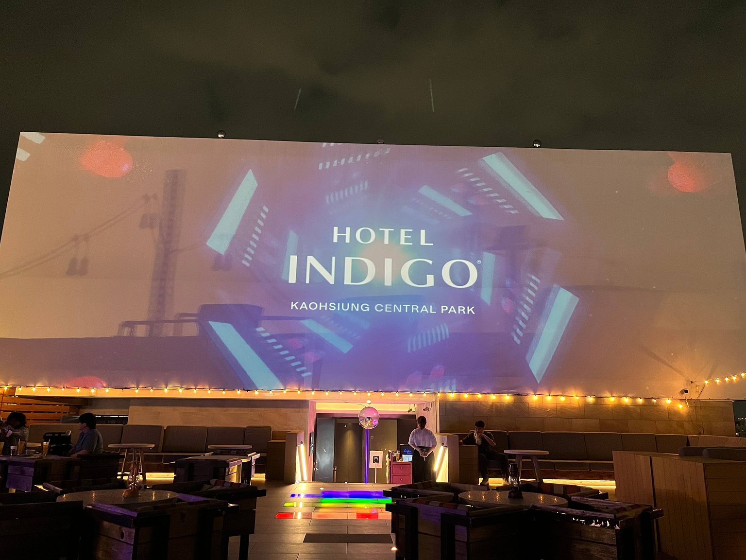 高雄中央公園安迪戈酒店 Rooftop 酒吧