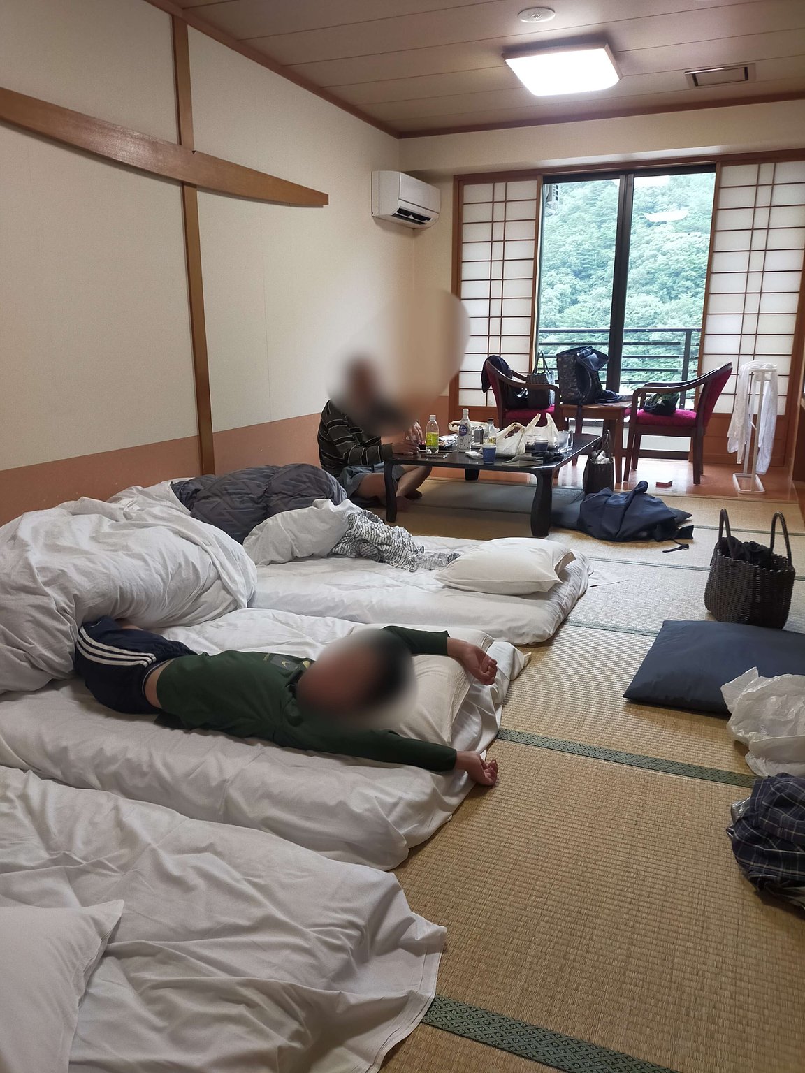 Enjoying Hafh Nasushiobara with Three Including an Elementary School Boy