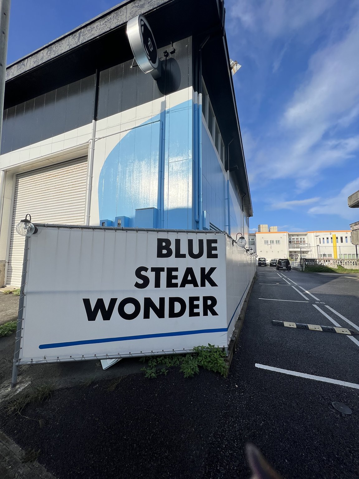 Enjoying a Spacious and Open Room on My Okinawa Trip!