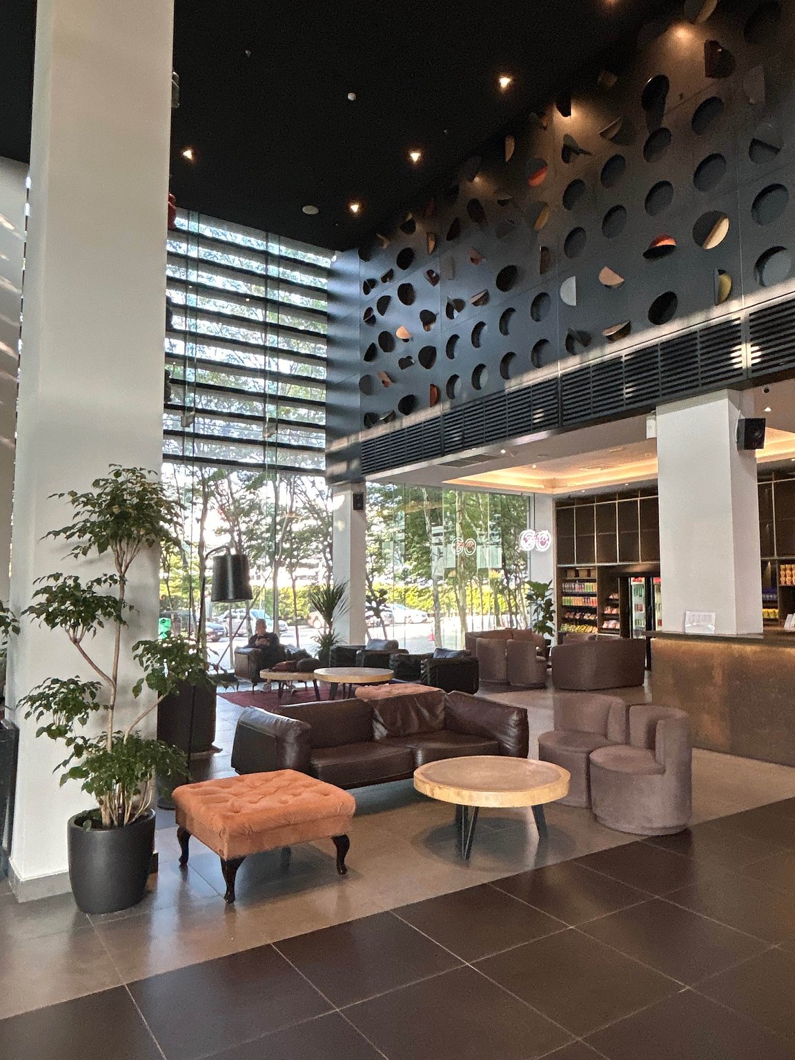 A Budget Hotel Within Walking Distance from KL Airport!