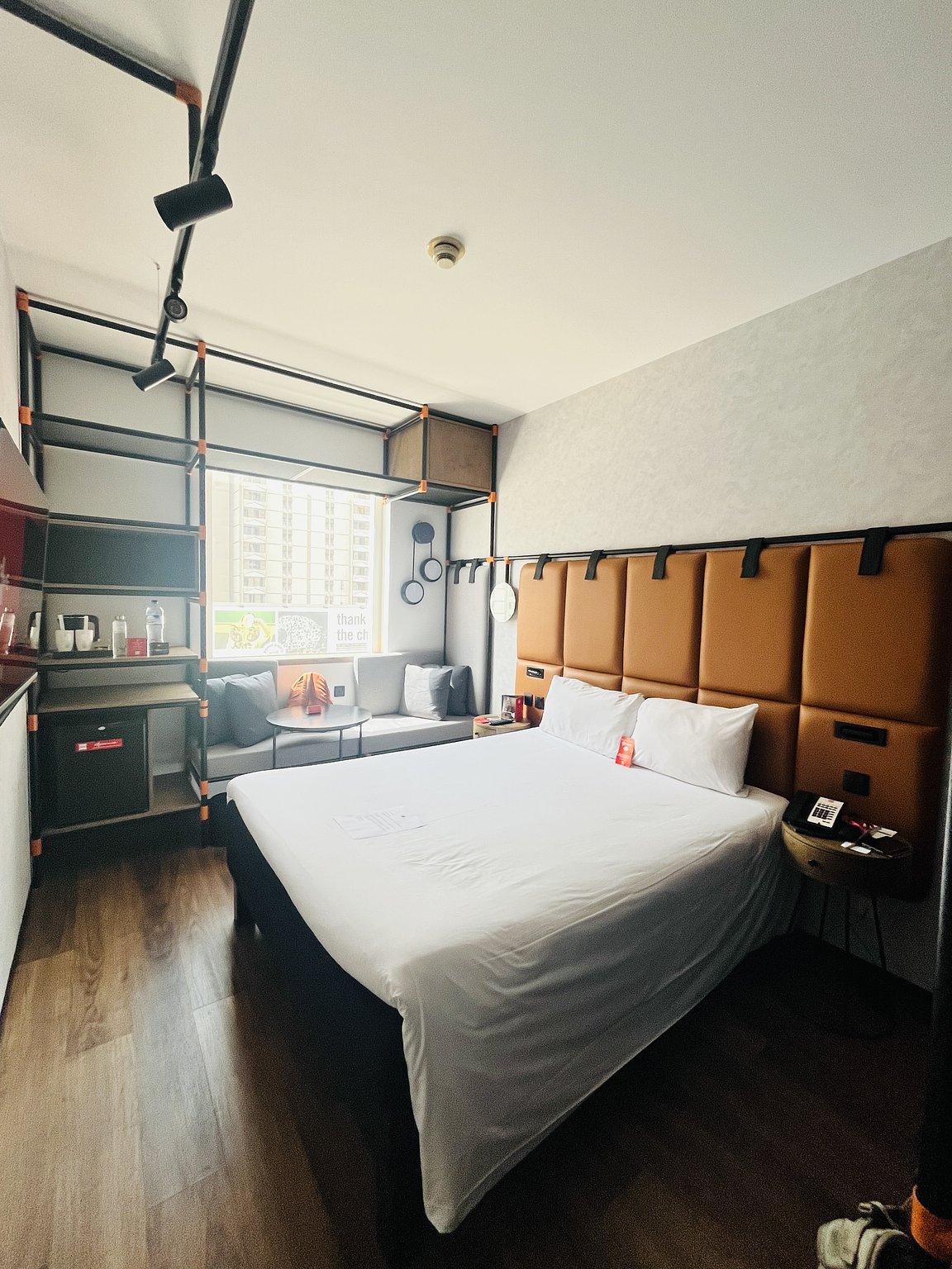 두바이의 편안한 비즈니스 호텔