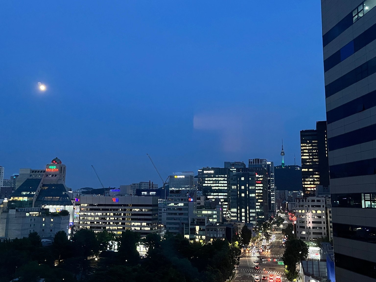 깨끗하고 무엇보다 위치가 좋습니다!