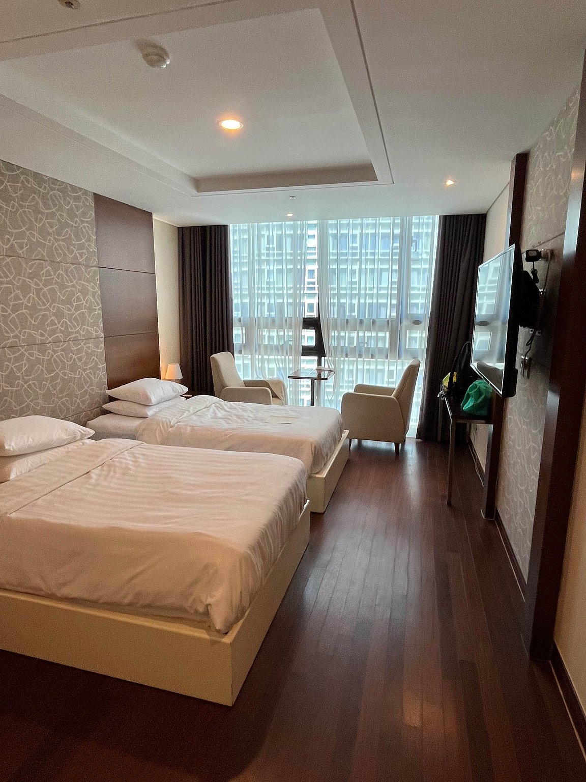 아이들과 함께하는 편안함! 바다 옆 선셋 호텔