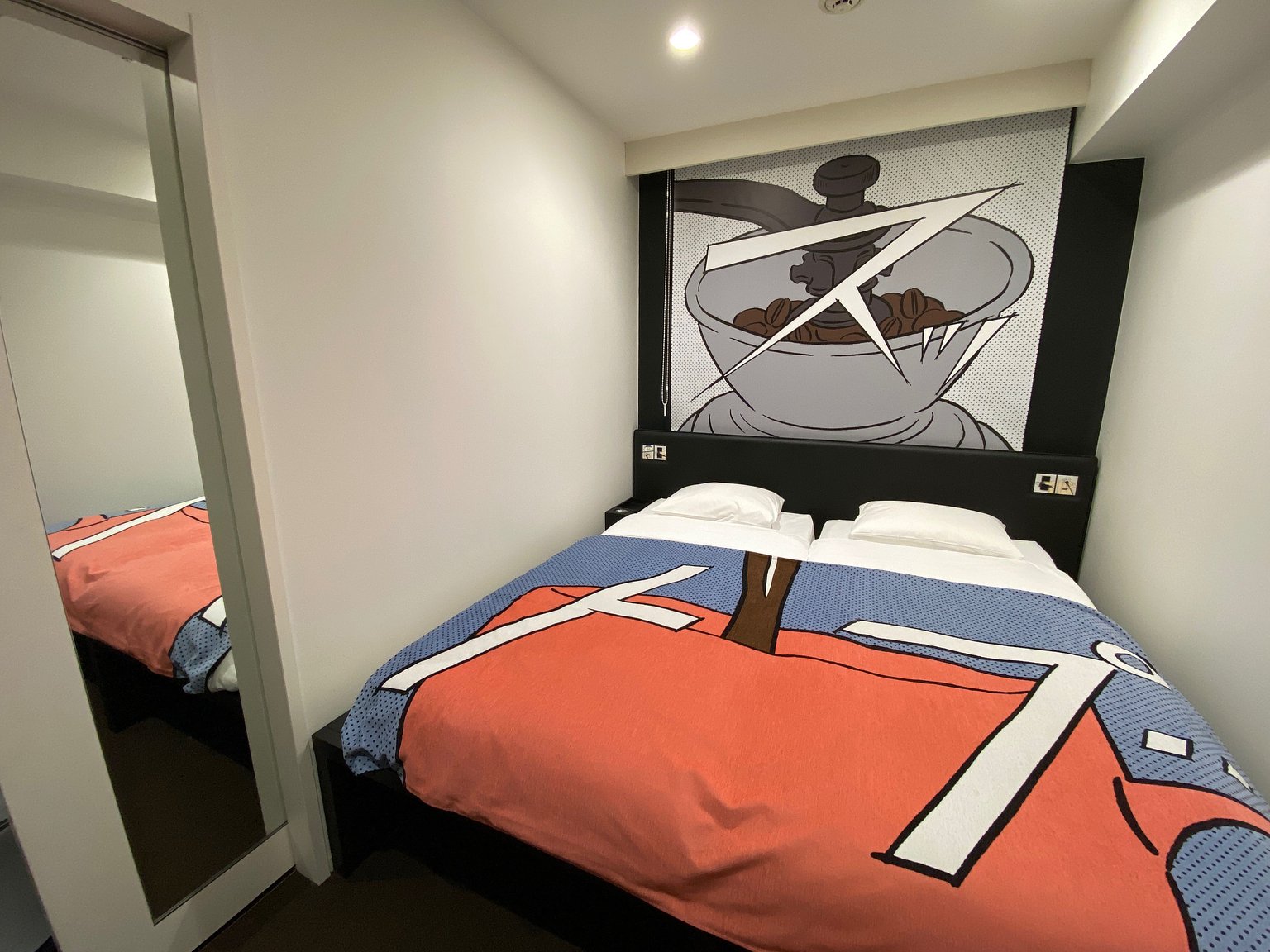 [New and Trending] Unlimited Manga at the Hotel