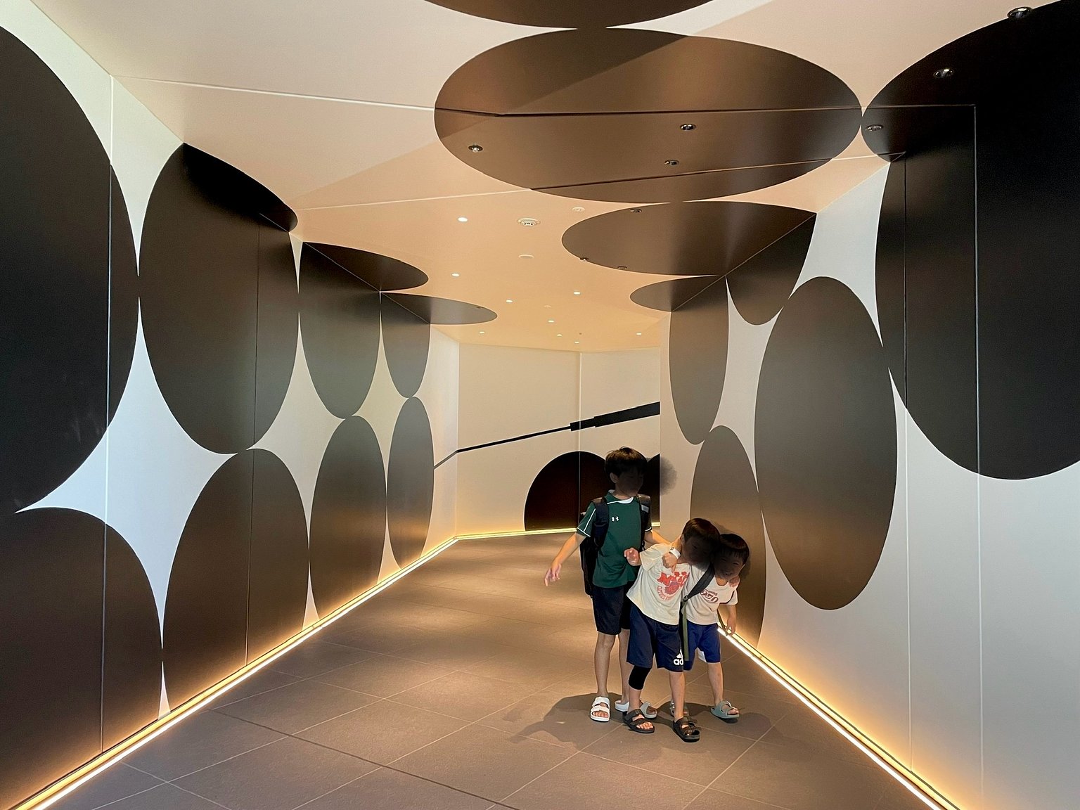 OMO 오사카에서의 대모험! 3명의 남자아이들과 함께하는 도심에서의 놀이기구 가득한 체험