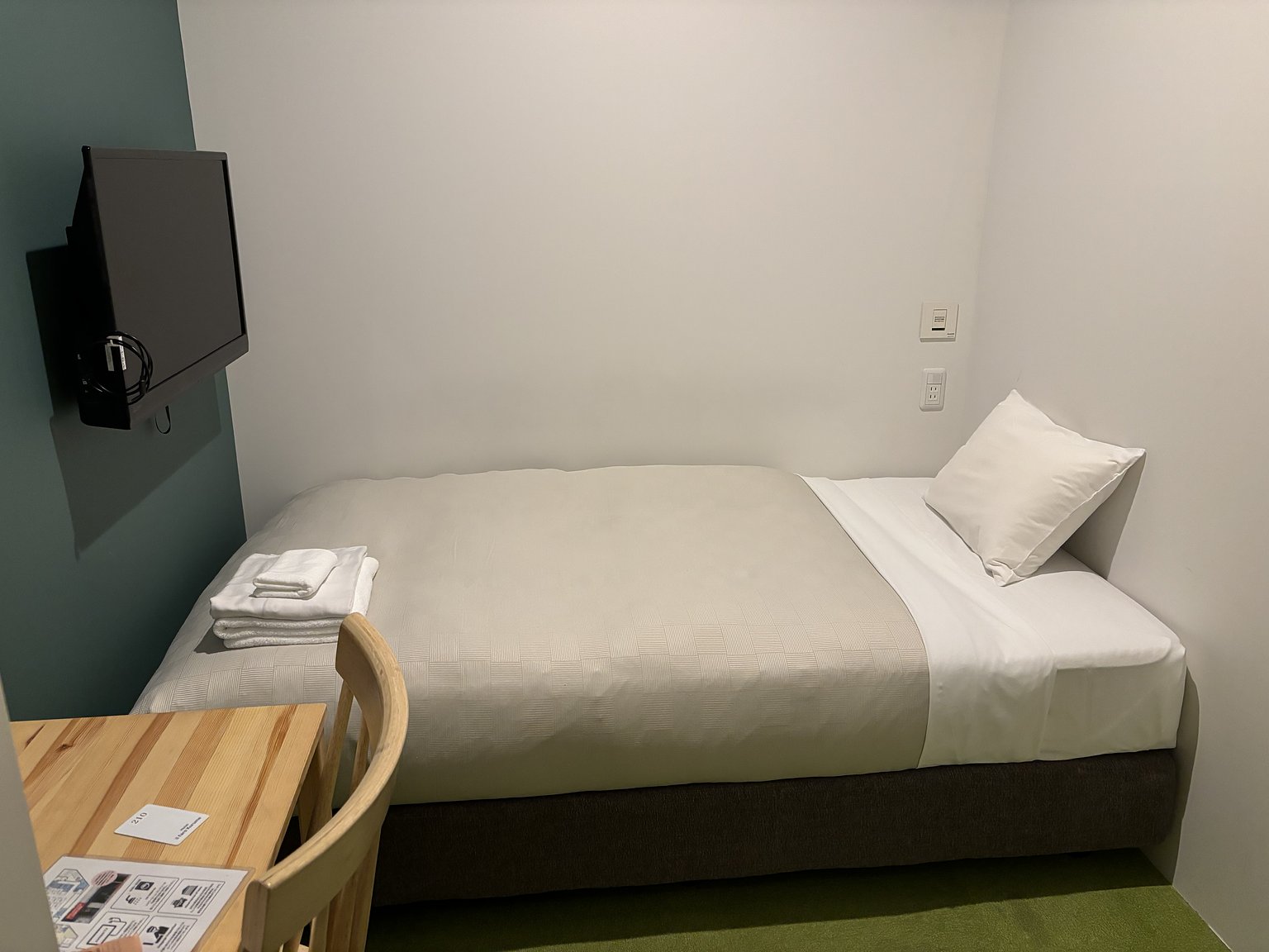 Spacious, well-equipped, and includes breakfast⭐︎