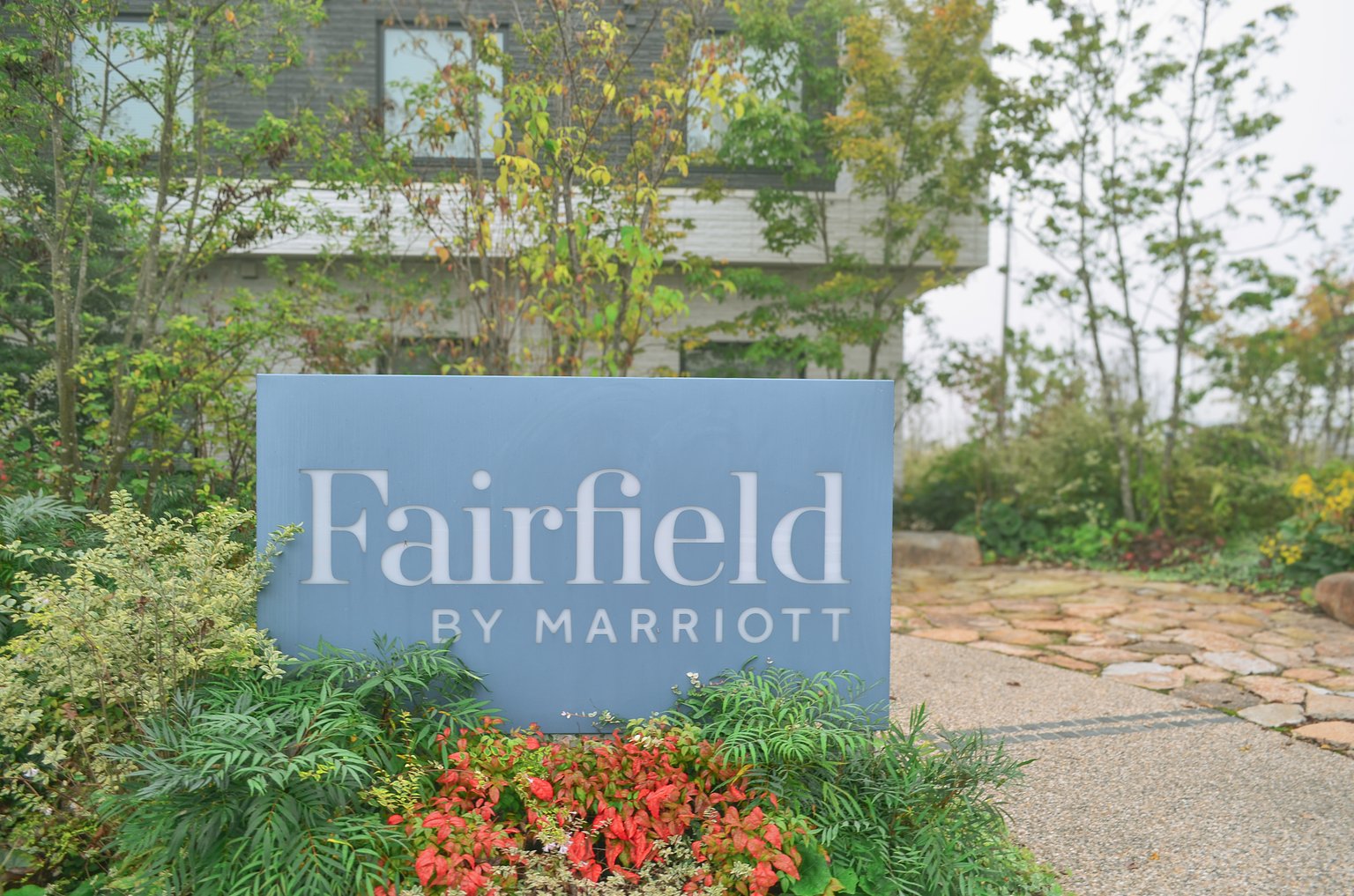 Relaxed by Rural Scenery and Stylish Space