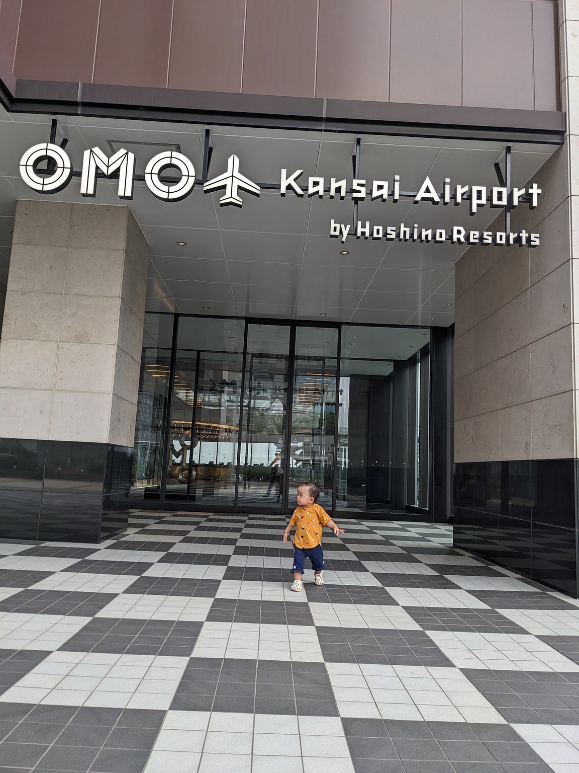 Stay comfortably before early morning flights!