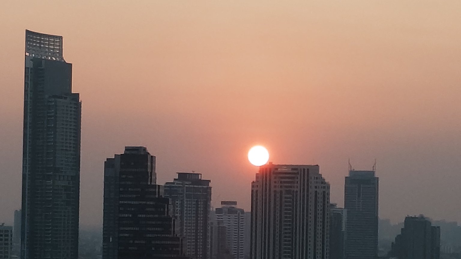 Enjoying Thailand's Scenic Beauty Alone✨