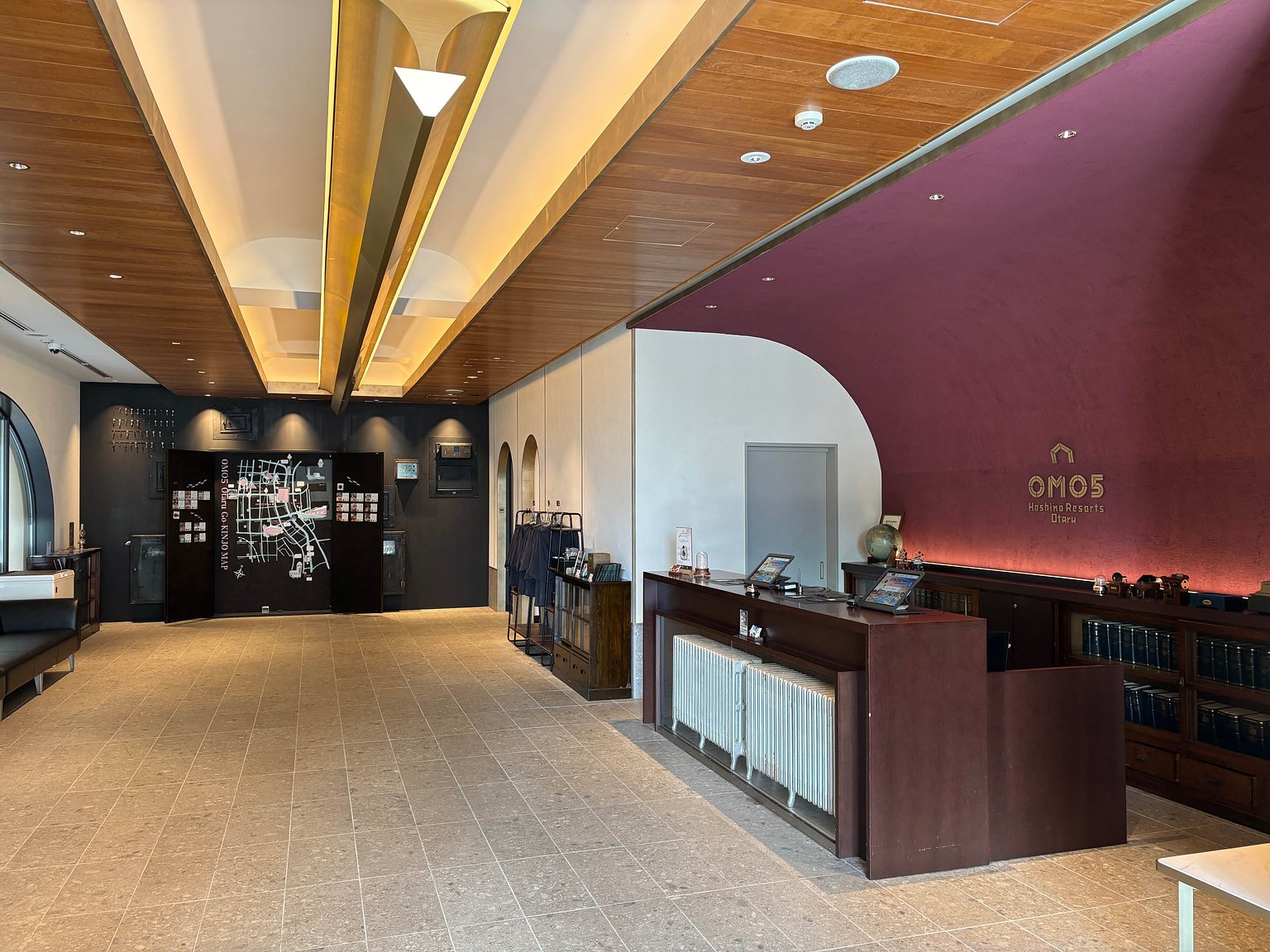 입지가 뛰어난 가성비 좋은 편안한 호텔은 혼자 여행에도 추천합니다.