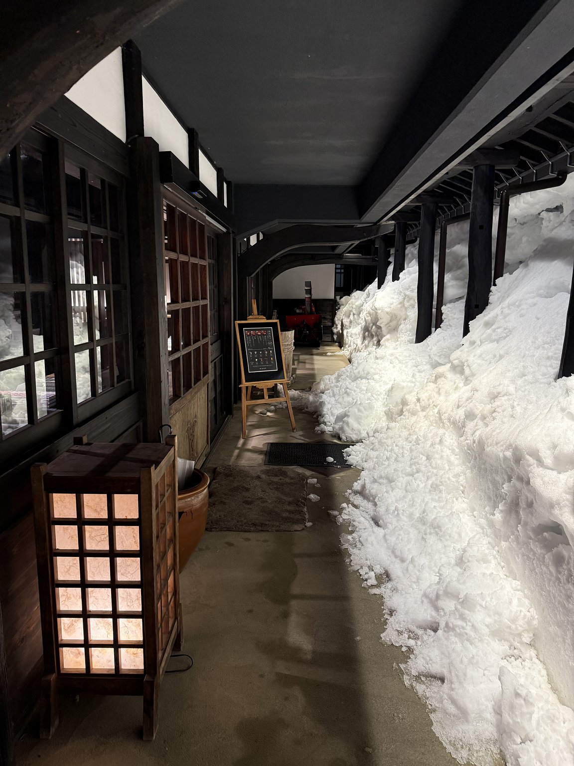 A Perfect Stay Amidst Snow!