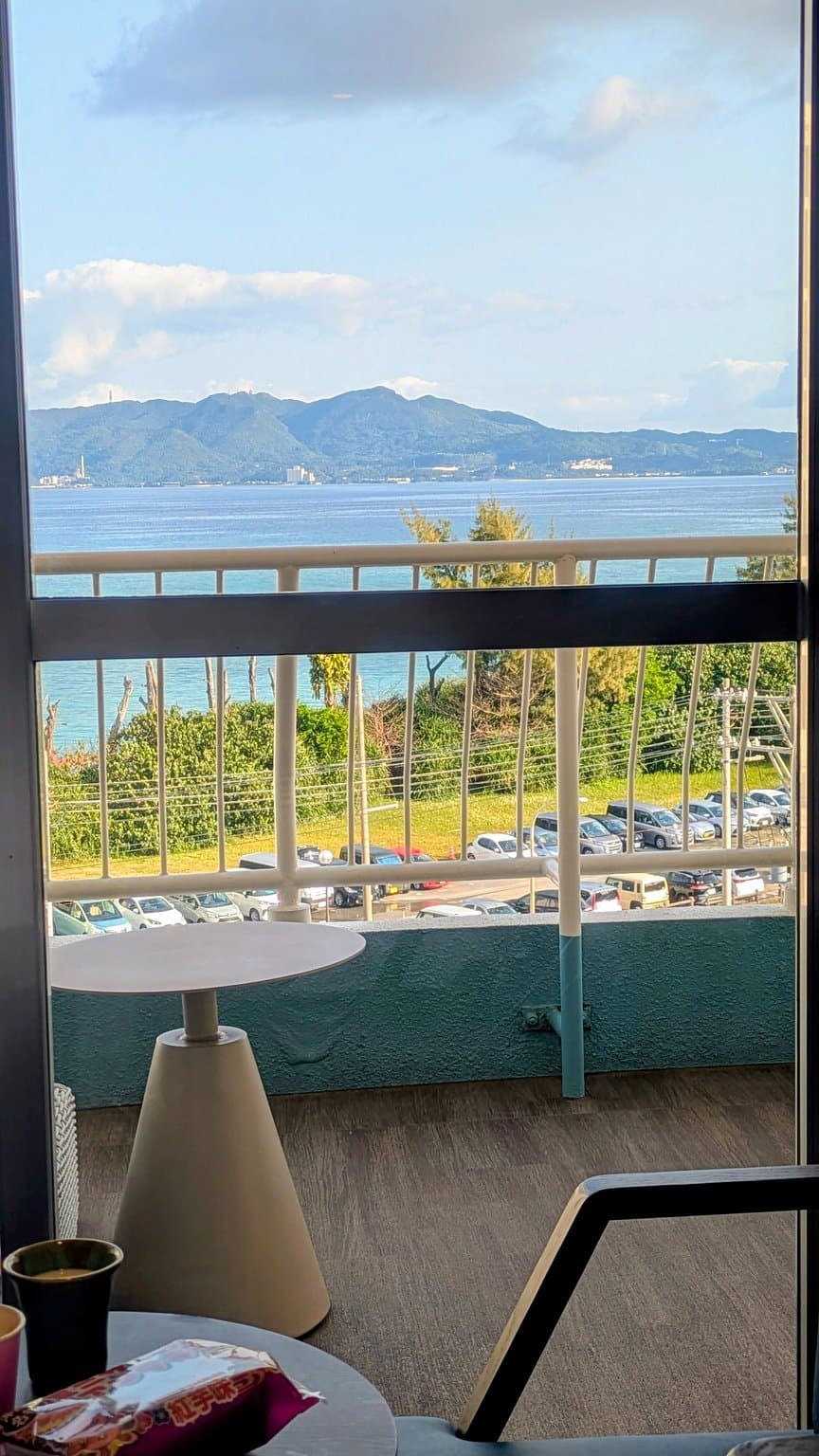 夜は花火、昼はチル。バルコニーソファが最高の思い出を作ってくれまし