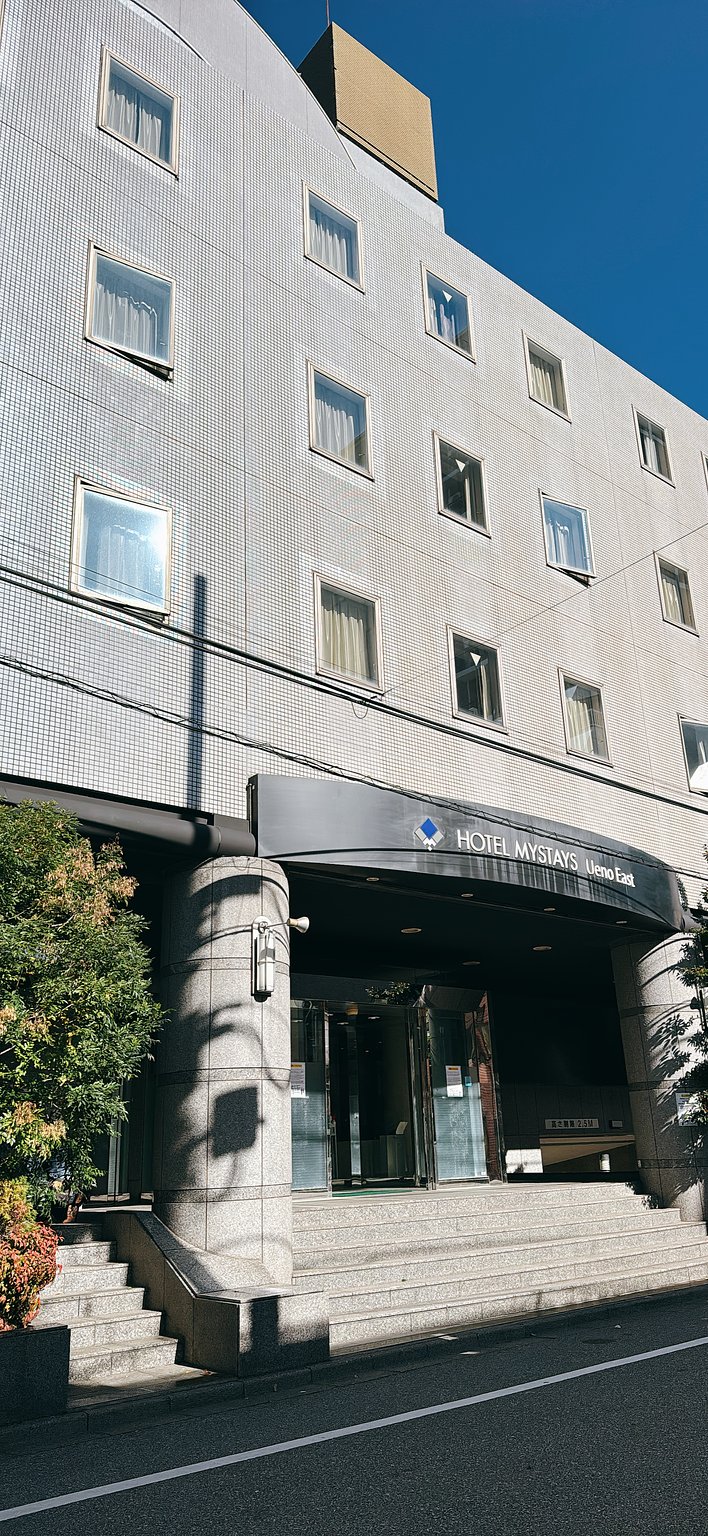 Comfortable hotel for grown-up girls' trip✨