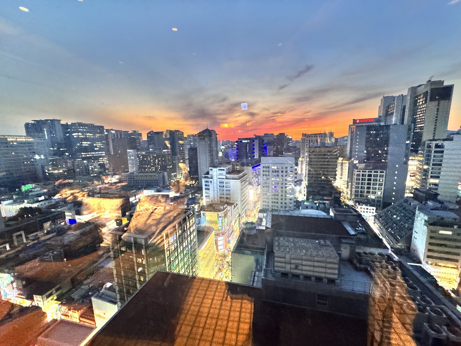 Best Location! Lounge Access in the Heart of Myeongdong! Perfect for Relaxing