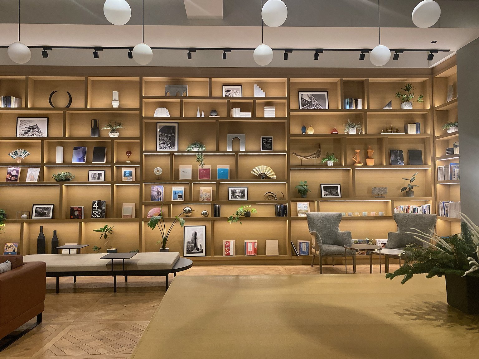 Cute Lobby Near the Station Hotel