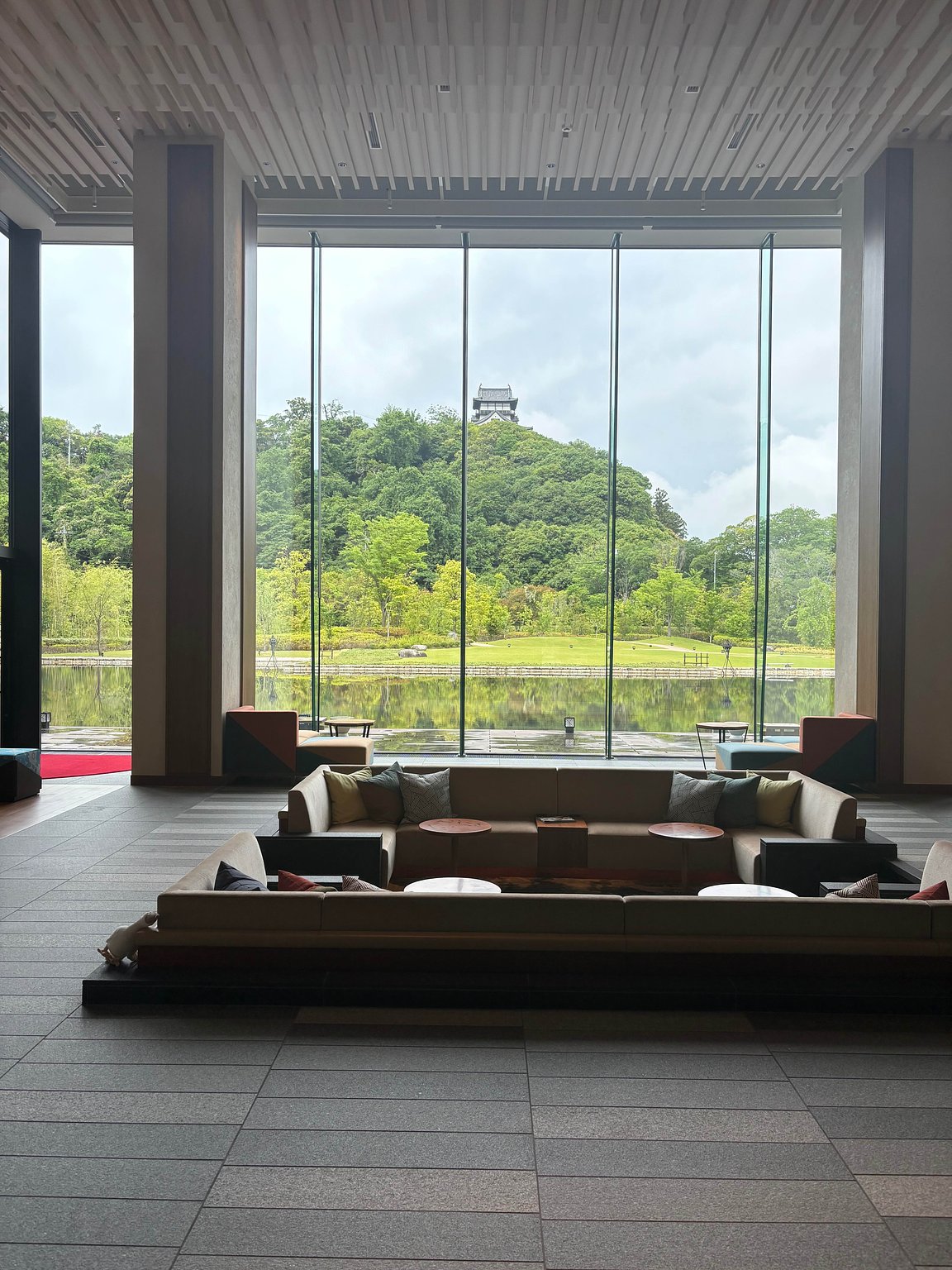 A Hotel Healed by Beautiful Scenery