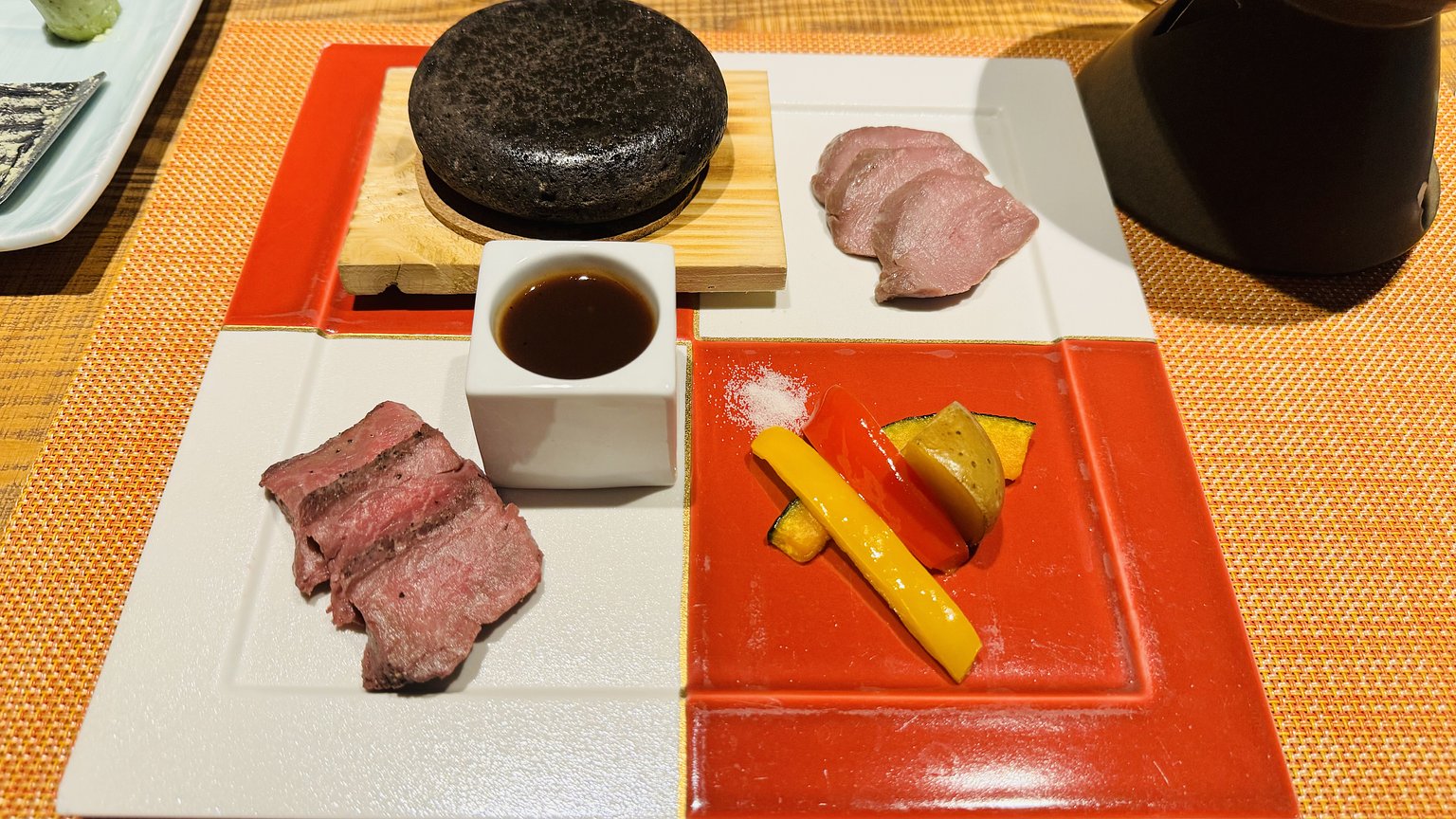 편안하게 온천과 식사를 즐길 수 있는 최고급 숙소