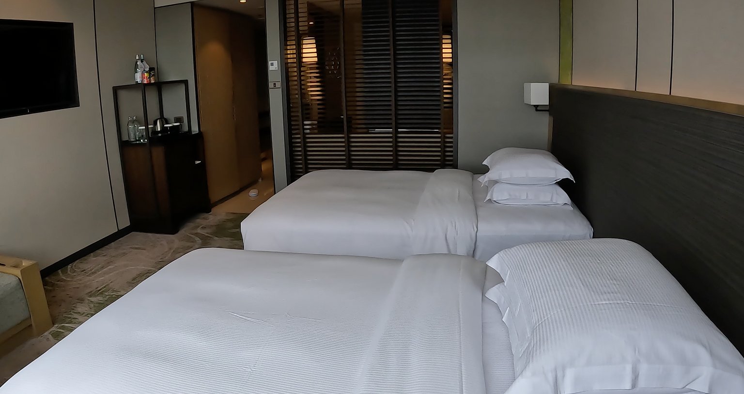 A Relaxing Hotel Overlooking the Chao Phraya River in Exciting Bangkok