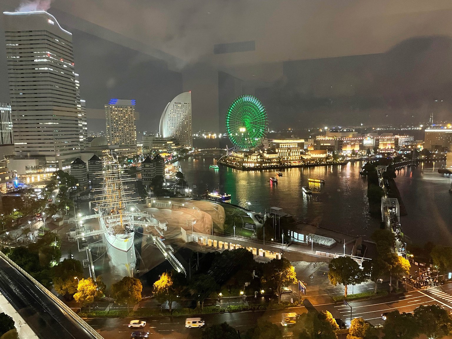 Scenic and Convenient! Stylish Business Hotel with High Satisfaction!