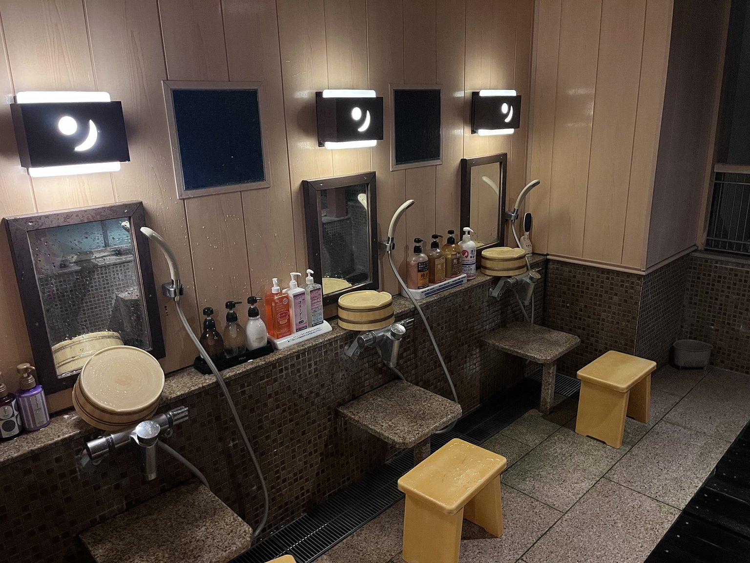 치치부 강가의 호텔에서 온천을 즐기세요!