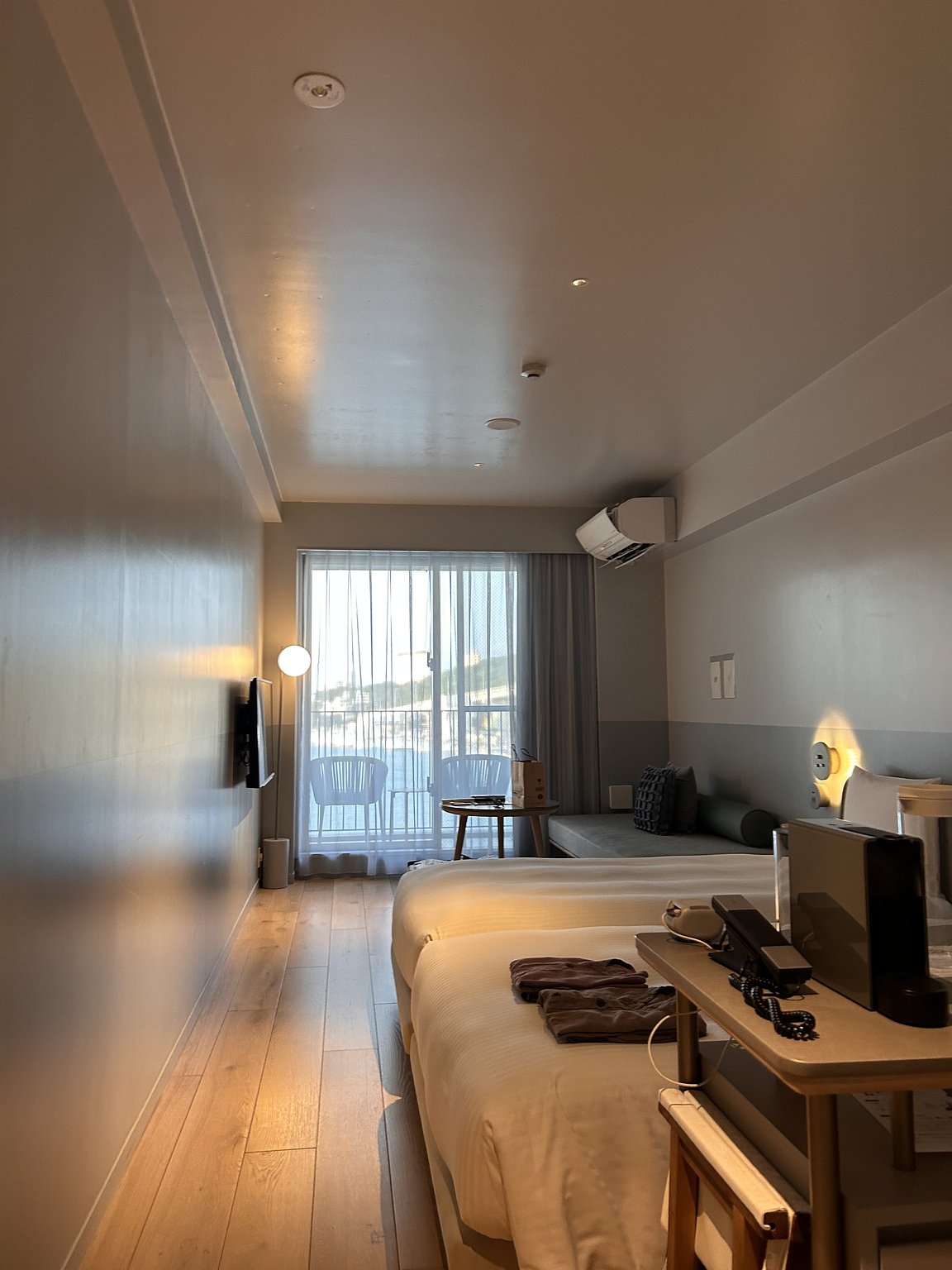 가성비◎ 세련된 객실이 있는 바다 전망 호텔