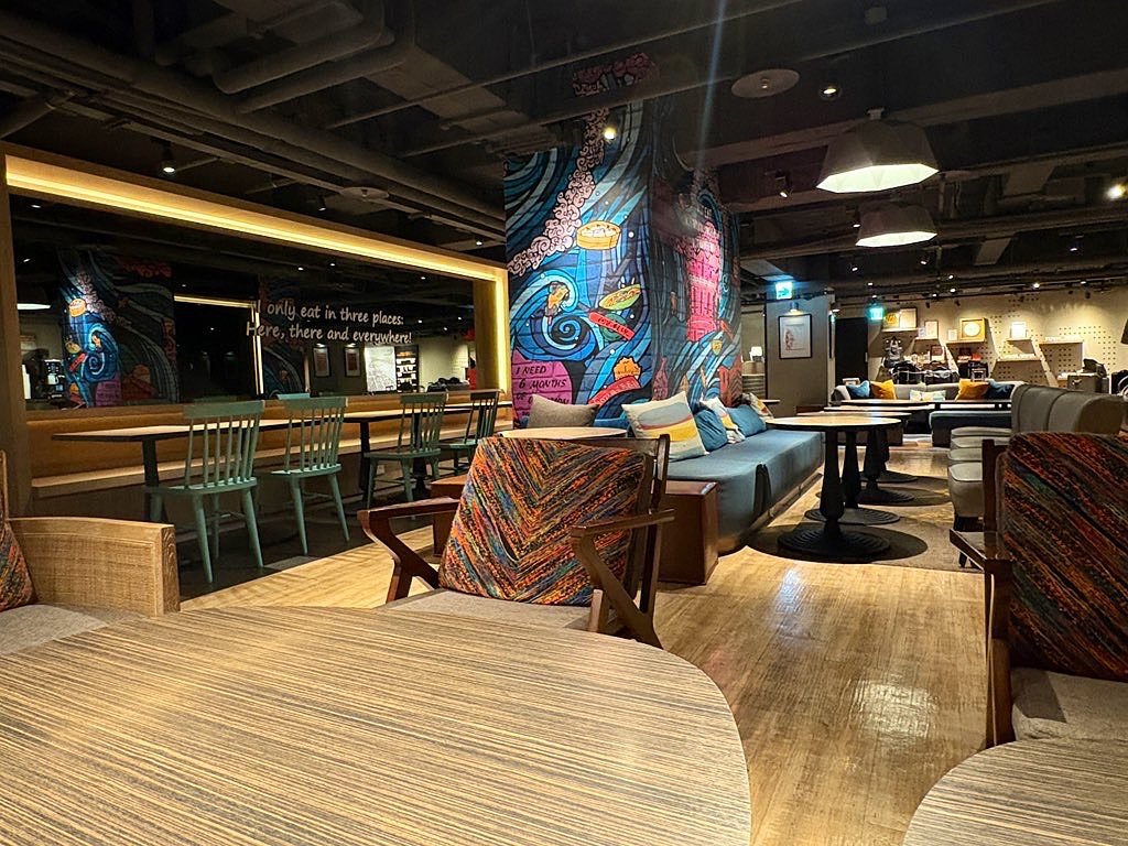 Convenient Location, Comfortable Hotel