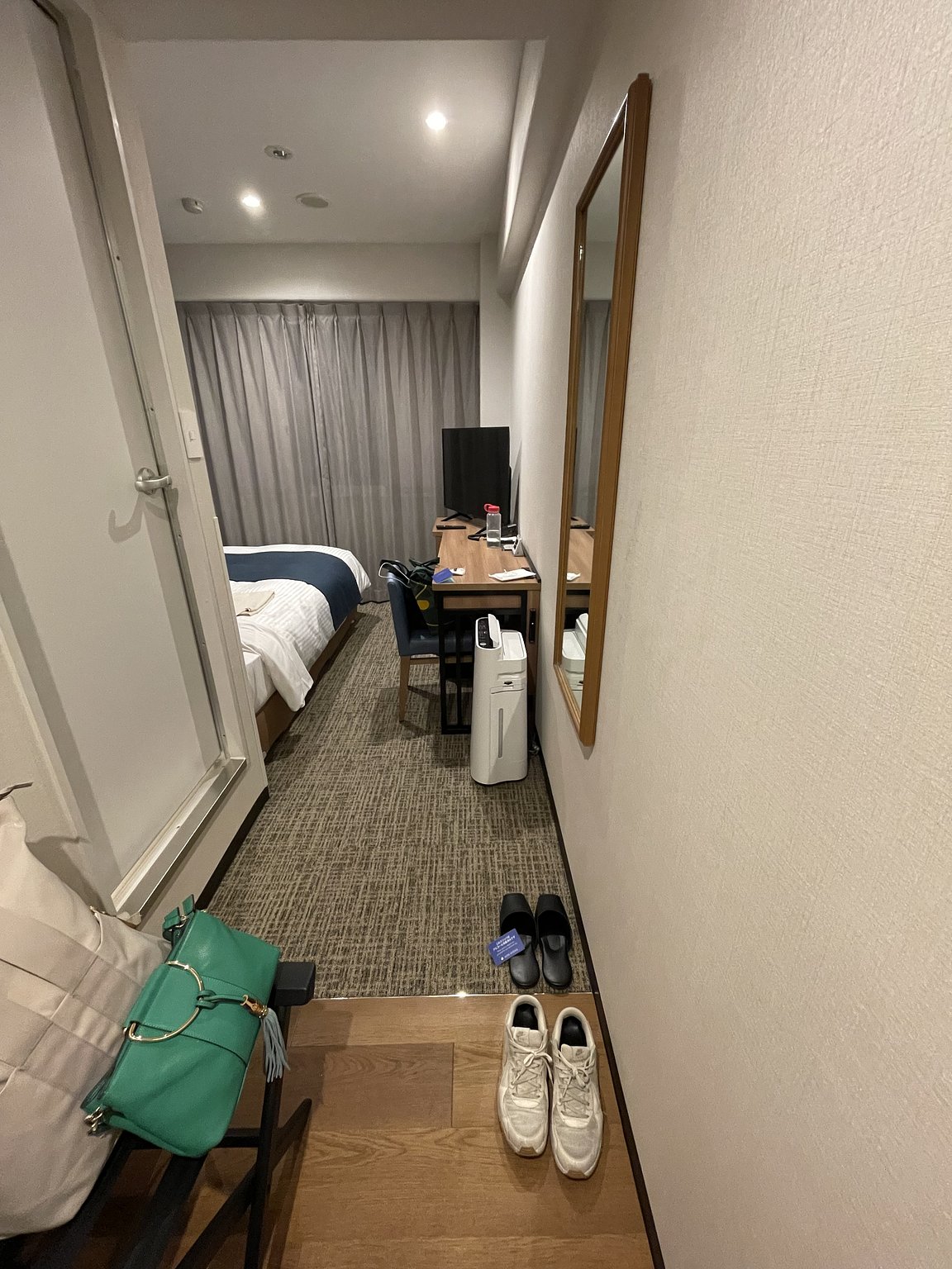 Heading to Samukawa Shrine