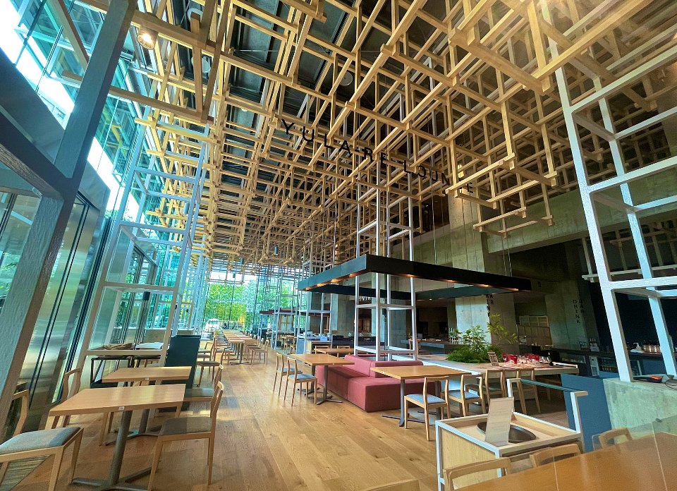 The Rooftop Pool with a View of Beppu Bay is Wonderful