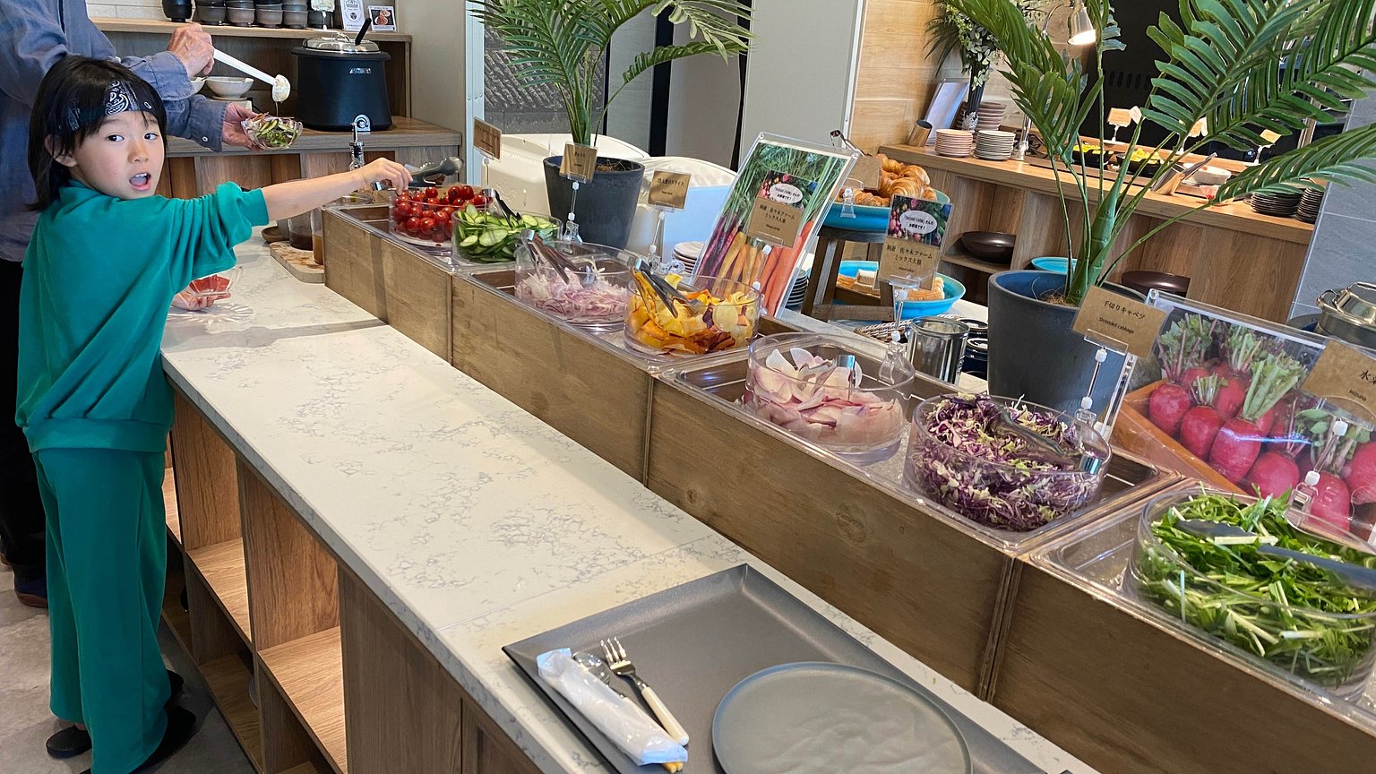 從車站便捷進入⭐︎ 早餐自助餐也讓我滿意！在大浴場放鬆療癒疲憊