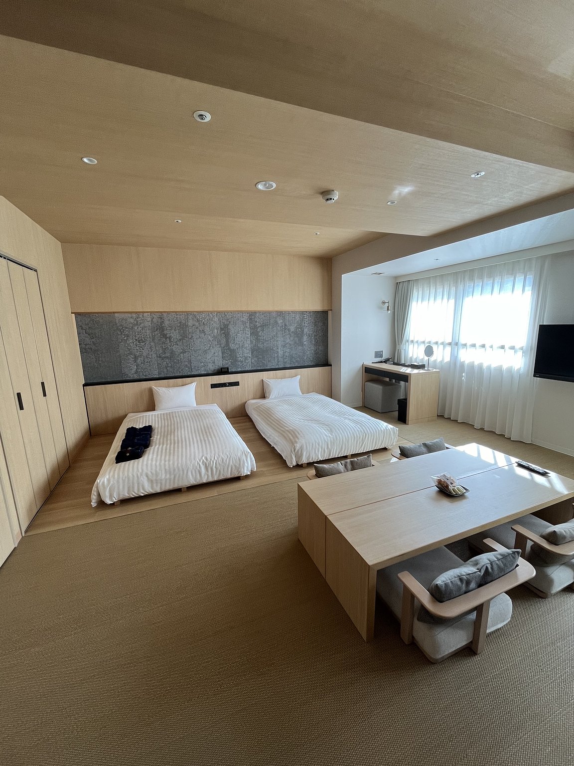 Mountains and sea! Spring Myoko to Joetsu Drive