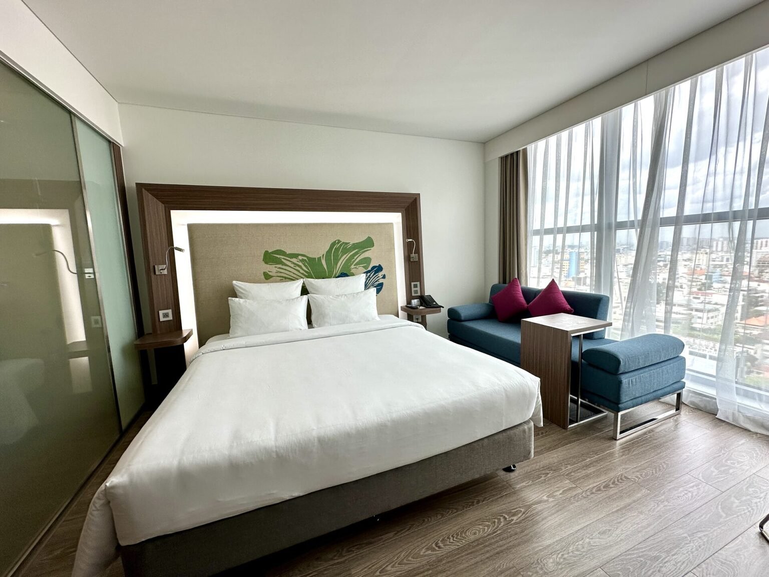 Excellent Lounge Service! A Hotel Great for Sightseeing in Ho Chi Minh City