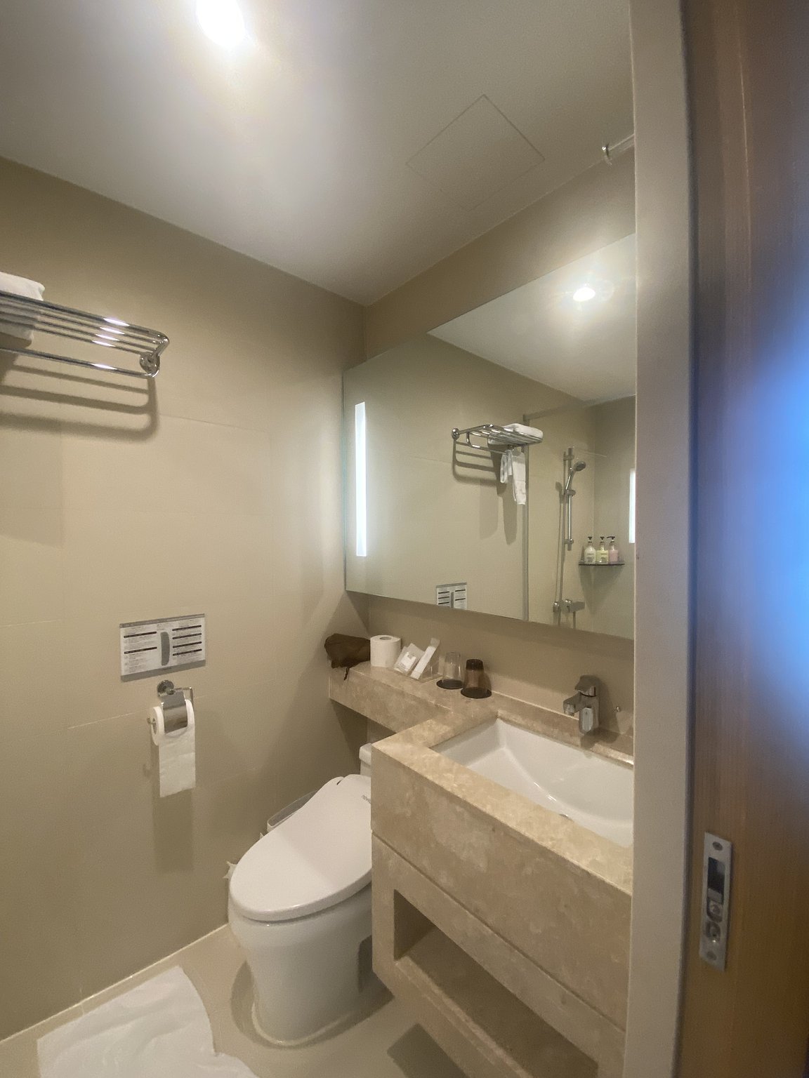 쇼핑에 편리한 석면