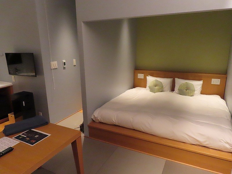 Best Value. A Hotel with Spacious Rooms, Large Beds, and a Vast Garden for a Relaxing Stay