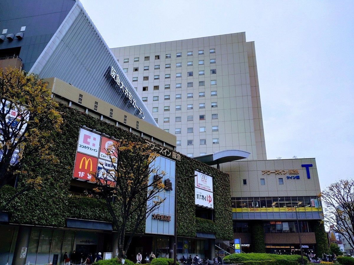 Just a minute walk from Oimachi Station! Enjoy the large public bath!