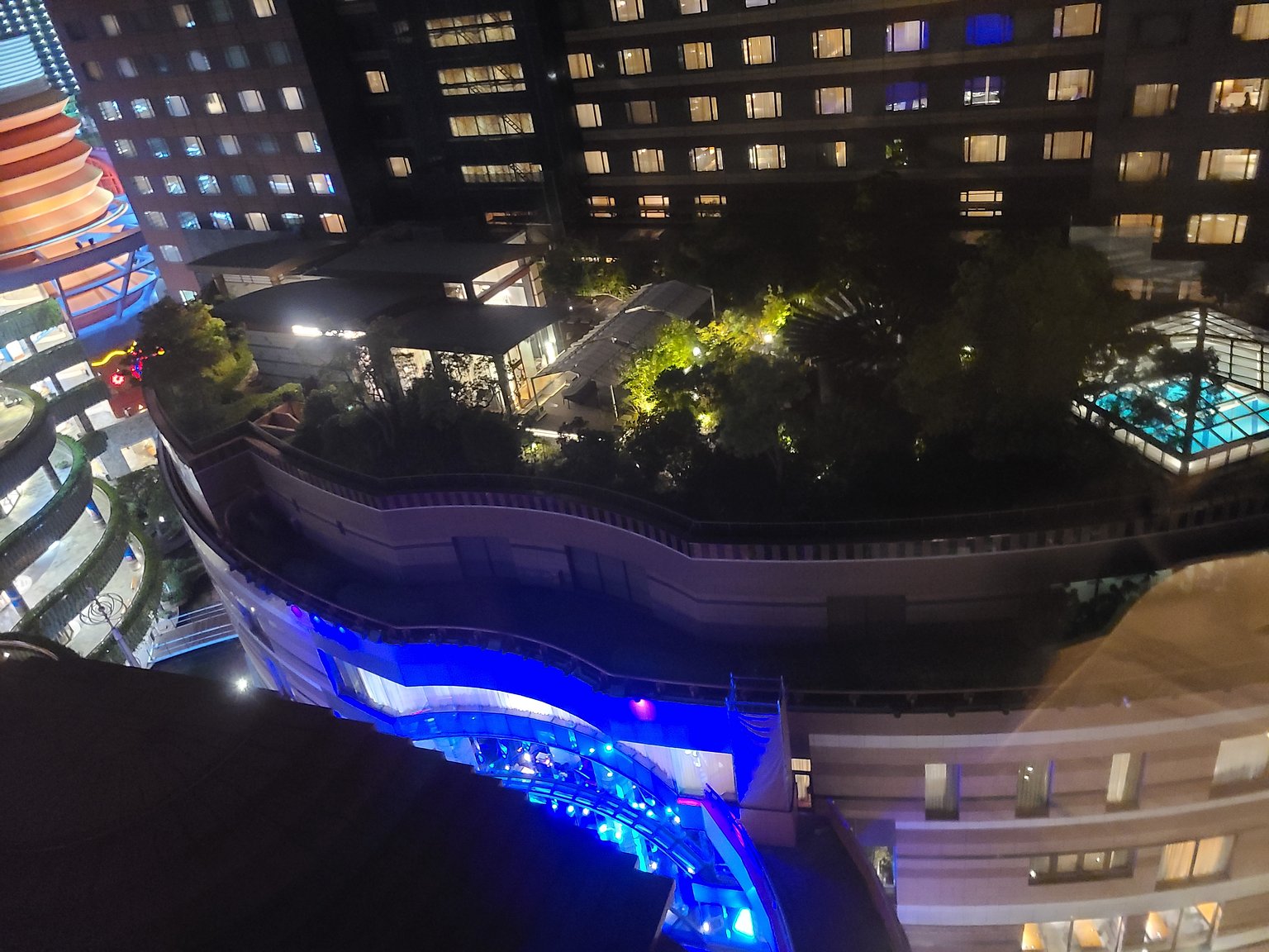 캐널 시티 주변을 만끽하다