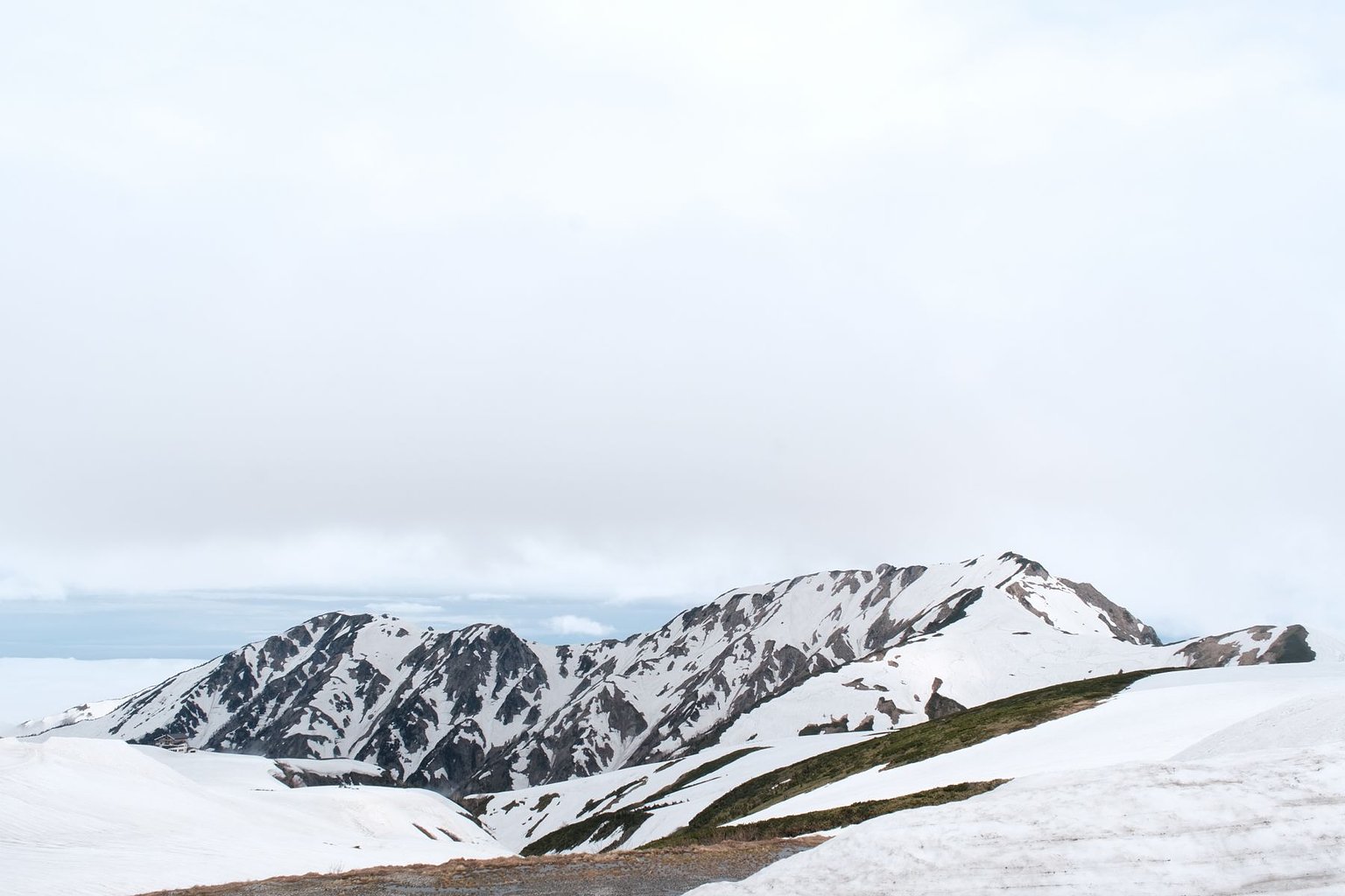 호텔 JAL 시티 도야마｜JAL의 절제된 품격, 짐을 내리자마자 바로 느낄 수 있습니다