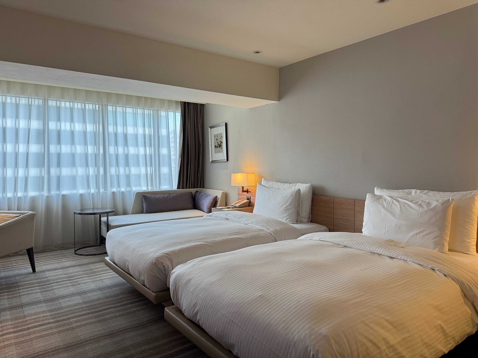 Free Lounge and Comfortable Stay