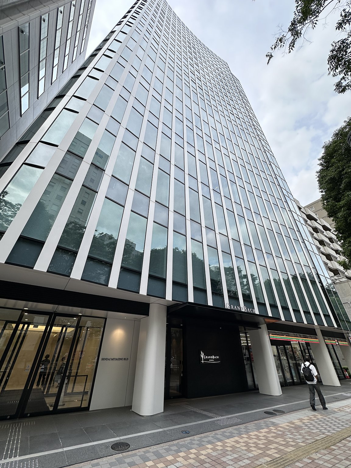 A Sophisticated Space with Bach's Music