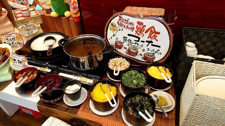 Close to the airport, delicious breakfast, top-notch access hotel