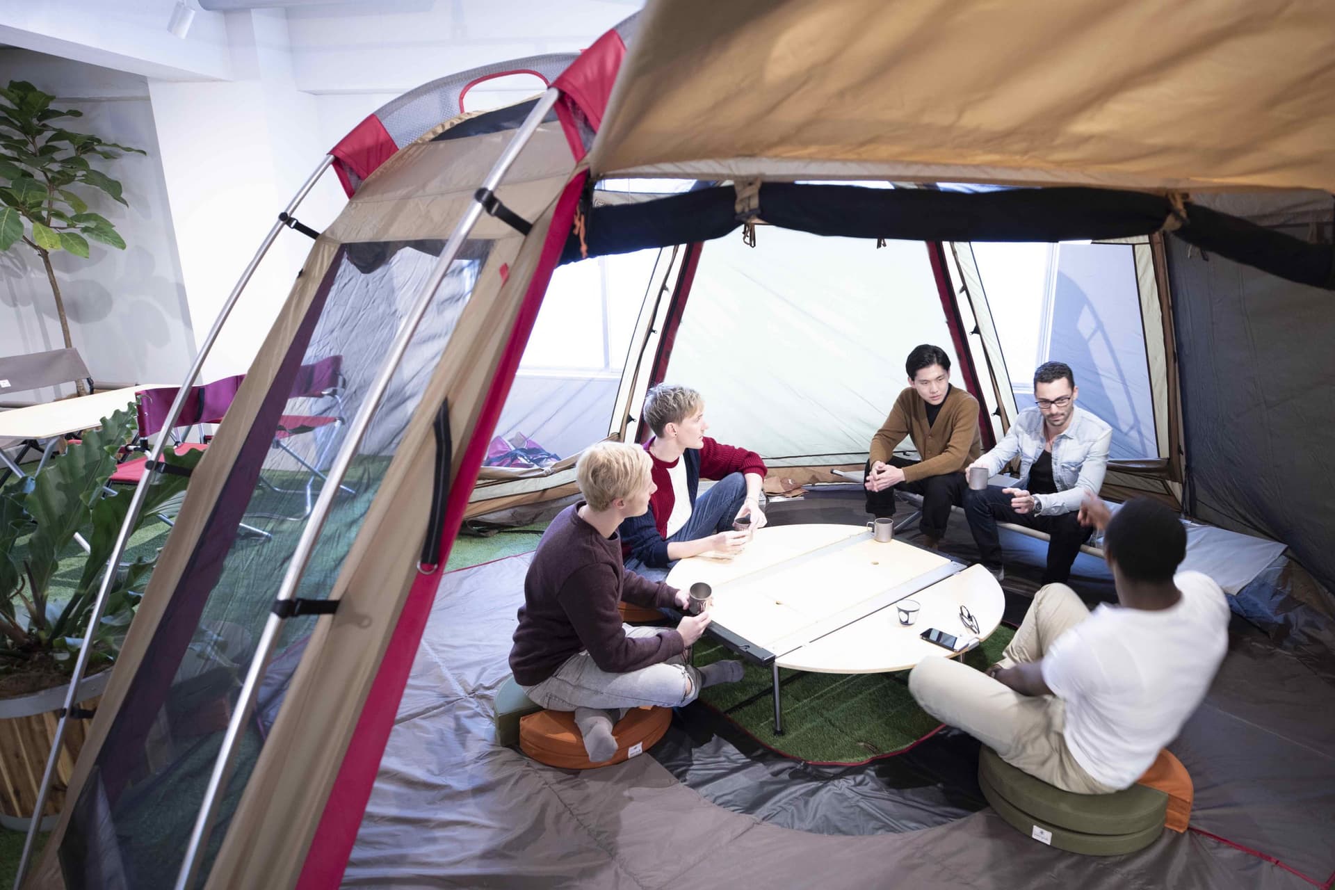 Pasona JOB HUB, ANA Sales, and KabuK Style join forces to develop a remote work tour using HafH