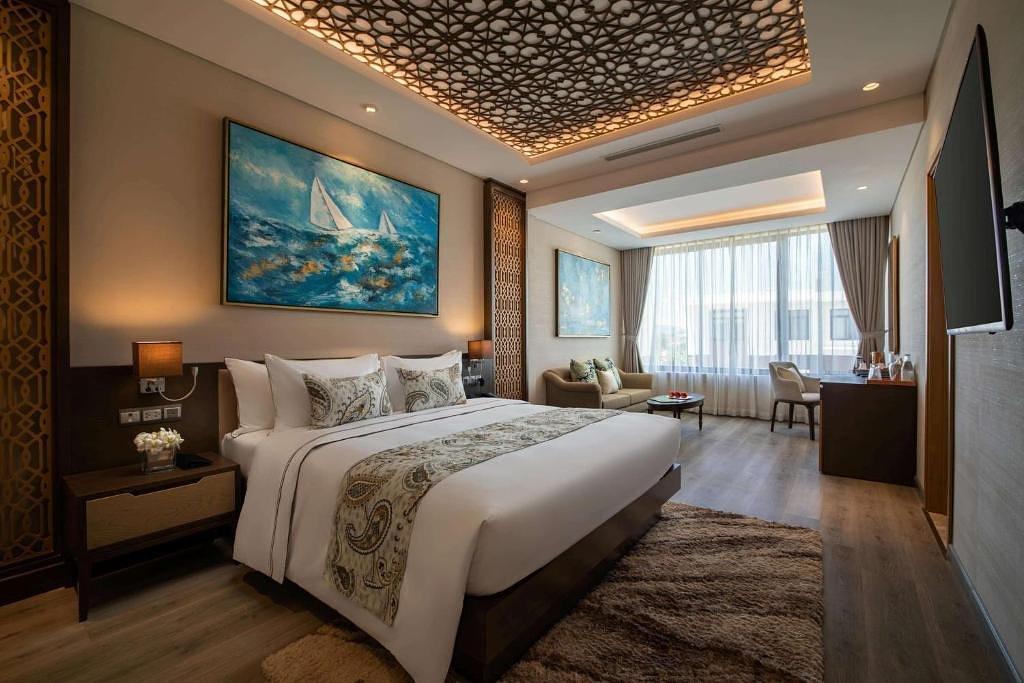 1 Bedroom Suite (Breakfast Included) - Wyndham Grand KN Paradise Cam Ranh