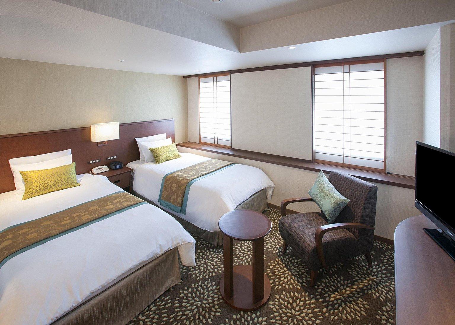 2 Single Beds Standard Castle View - ANA Holiday Inn Kanazawa Sky Hotel