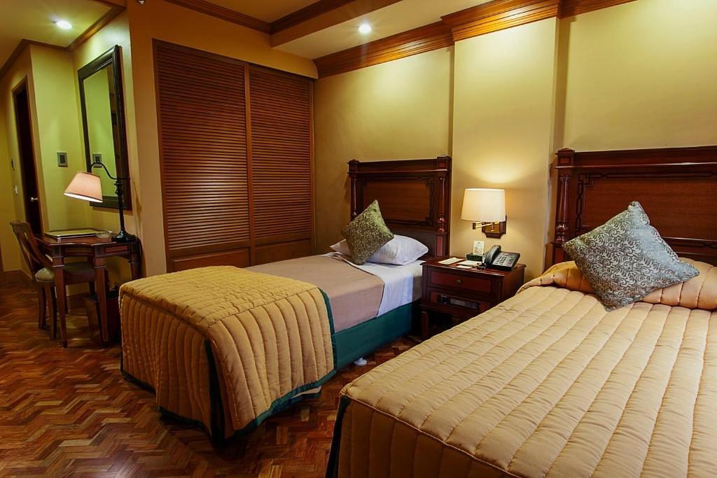 Standard Twin (Breakfast Included) - Herald Suites Chino Roces