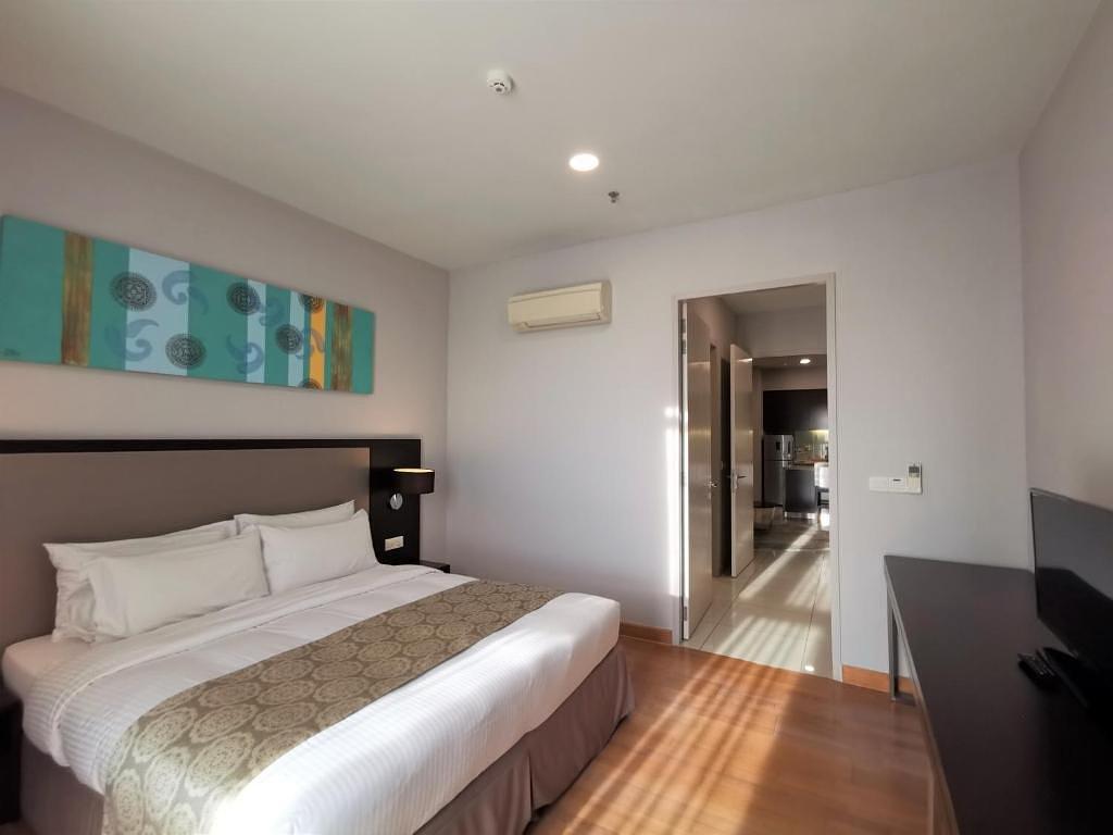 1 Bedroom Deluxe 55 sqm (breakfast included) - Trinidad Suites Puteri Harbour