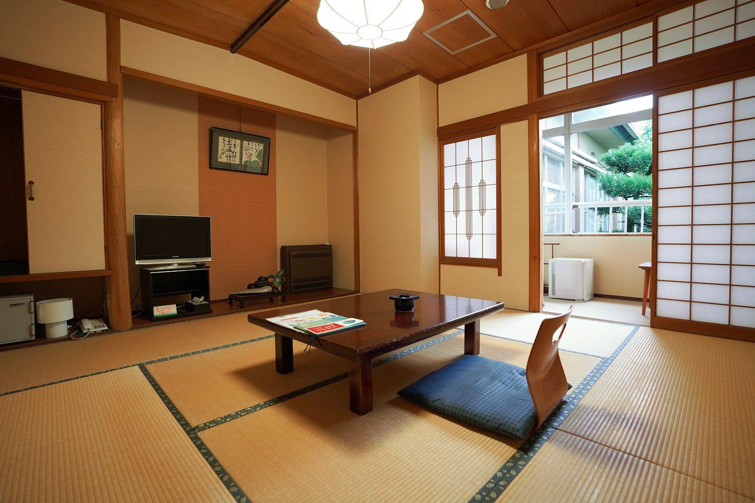 Japanese-style 8 mat Room (breakfast included) - Onsen Ryokan MARUMO