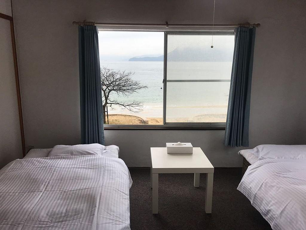 Ocean View/Twin Room A - Megijima Island Guesthouse & Cafe Megino